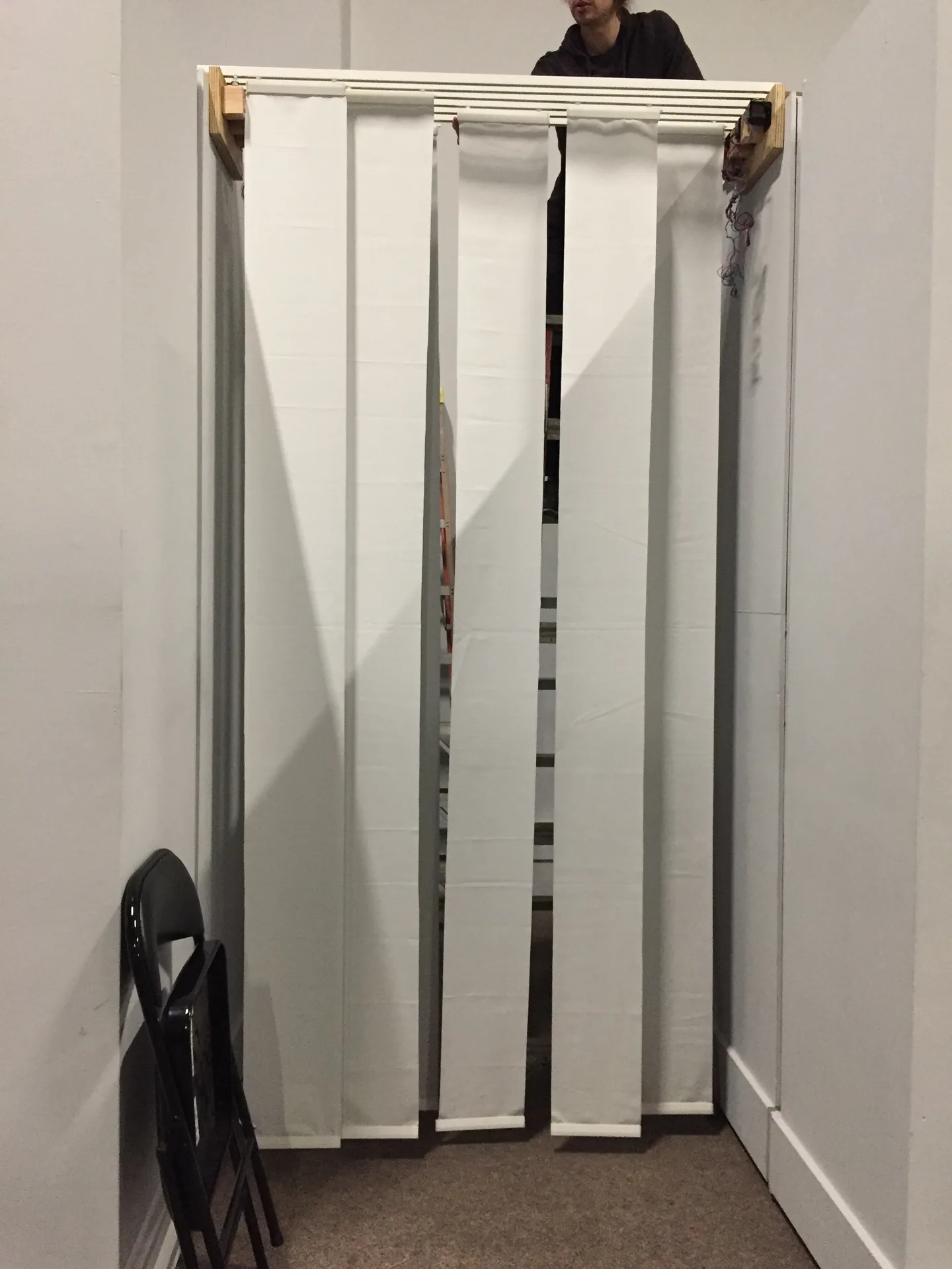 Installing the panel curtains